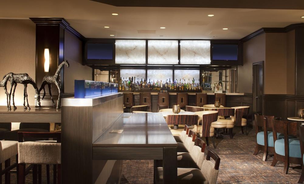 Hampton & Hotel 3*